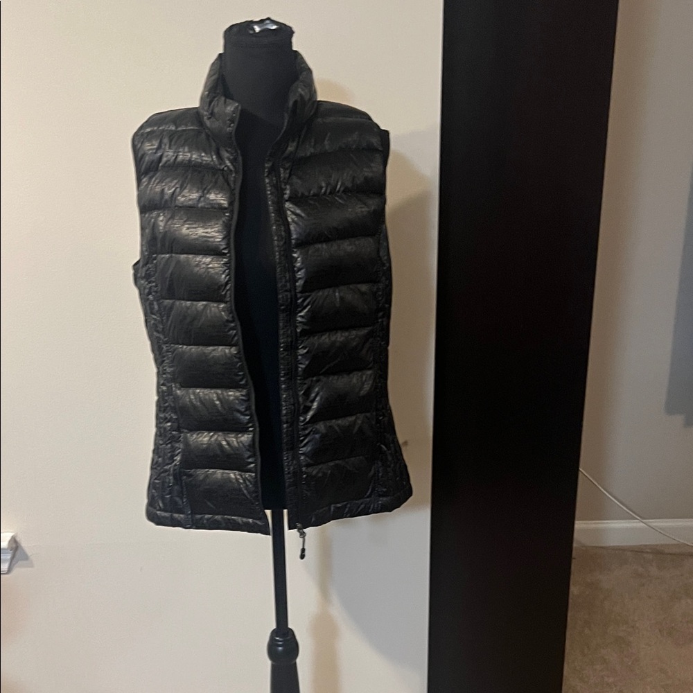 32 Degrees Women's Dark Puffer Vest
